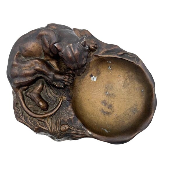 Vintage Art Deco Gold Metal Spelter Ravenous Feeding Lion or Panther Ashtray - Picture 7 of 8